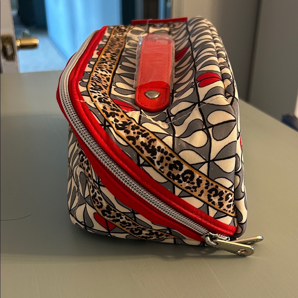 Women's Patterned Bag - Red and Black - Picture 10 of 10